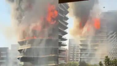 Surat Fire Video: सूरत के 'हैप्पी एक्सेलेंशिया' बिल्डिंग में लगी भीषण आग, कई मंजिलों तक फैली लपटें Surat Fire Video: सूरत के 'हैप्पी एक्सेलेंशिया' बिल्डिंग में लगी भीषण आग, कई मंजिलों तक फैली लपटें