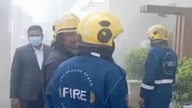 Hyderabad Fire News: हैदराबाद के फाइव स्टार होटल 'Park Hayatt' में लगी आग, हादसे के वक्त मौजूद थी IPL SRH की टीम; आनन-फानन में किया गया शिफ्ट (Watch Video)