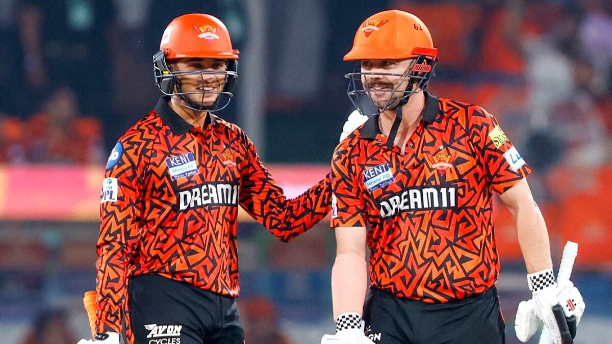 SRH IPL 2025 Playoffs Qualification Scenarios: मुंबई इंडियंस से हार के बाद इंडियन प्रीमियर लीग के टॉप-4 में कैसे पहुंच सकती है सनराइजर्स हैदराबाद? जानिए SRH की प्लेऑफ सेनारियो SRH IPL 2025 Playoffs Qualification Scenarios: मुंबई इंडियंस से हार के बाद इंडियन प्रीमियर लीग के टॉप-4 में कैसे पहुंच सकती है सनराइजर्स हैदराबाद? जानिए SRH की प्लेऑफ सेनारियो