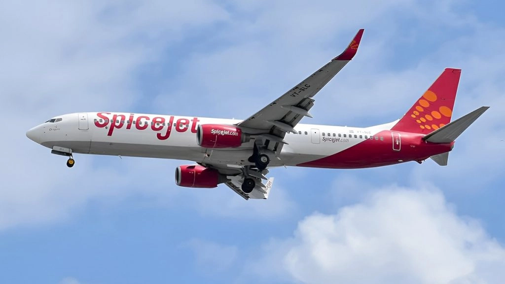 दिल्ली से पटना जाने वाला स्पाइसजेट का विमान तकनीकी खराबी के कारण लौटा वापस