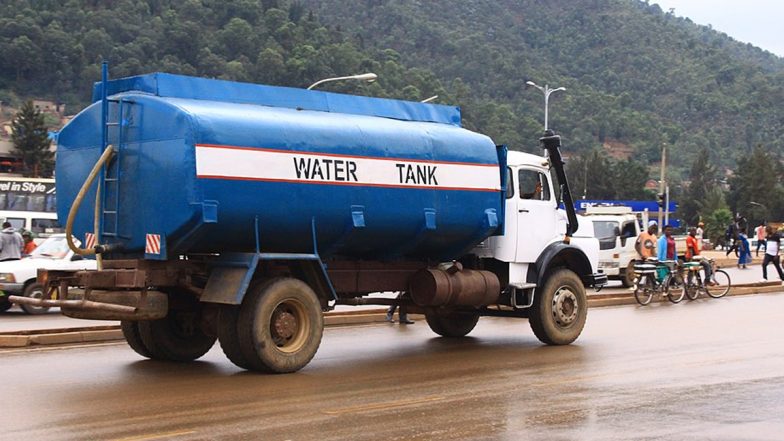 Delhi Water Crisis: आज से दिल्ली में दौड़ेंगे 1,111 जीपीएस युक्त वॉटर टैंकर, दिखाई गई हरी झंडी, दावा- पानी की बर्बादी और चोरी पर लगेगी लगाम