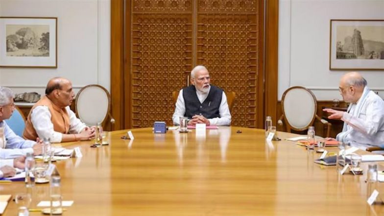 Pahalgam Terror Attack: पहलगाम हमले पर सर्वदलीय बैठक कल, पाक के खिलाफ एक्शन में सरकार