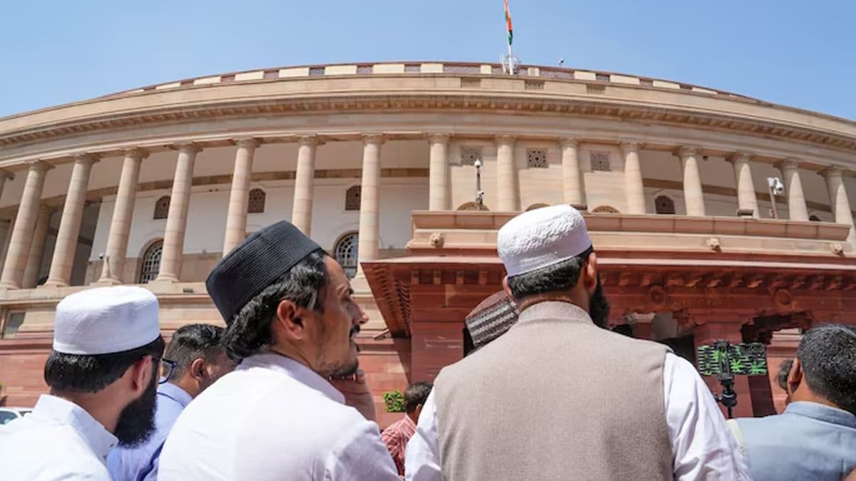 वक्फ कानून पर सुप्रीम कोर्ट की सख्ती; सरकार को जवाब देने के लिए एक हफ्ते की मोहलत    