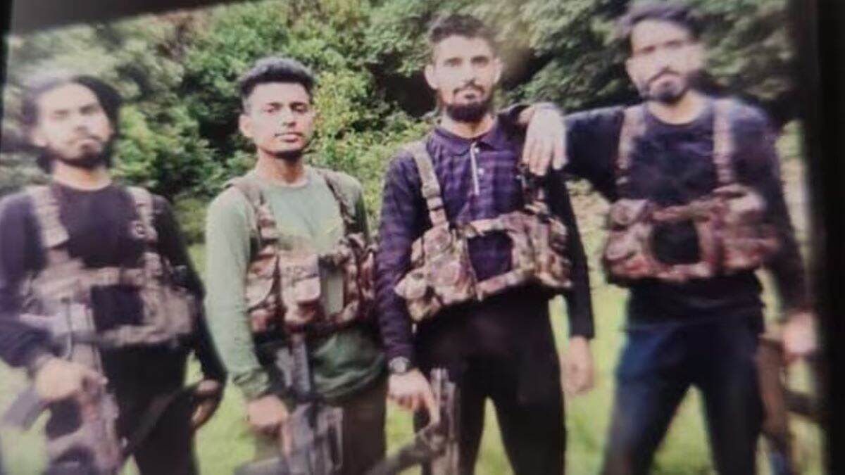 आतंकियों की जानकारी देने वाले को 20 लाख का इनाम, J&amp;K पुलिस का ऐलान  
