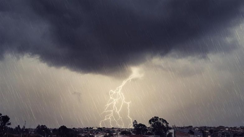 Ranchi Weather: रांची में झमाझम बारिश से मौसम हुआ सुहाना, अगले 6 दिन तक बारिश और वज्रपात का अलर्ट