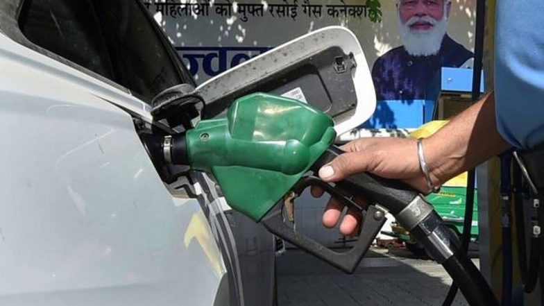 रूस से तेल की खरीद रोक दी तो कितना महंगा हो जाएगा ईंधन? देखें SBI की रिपोर्ट