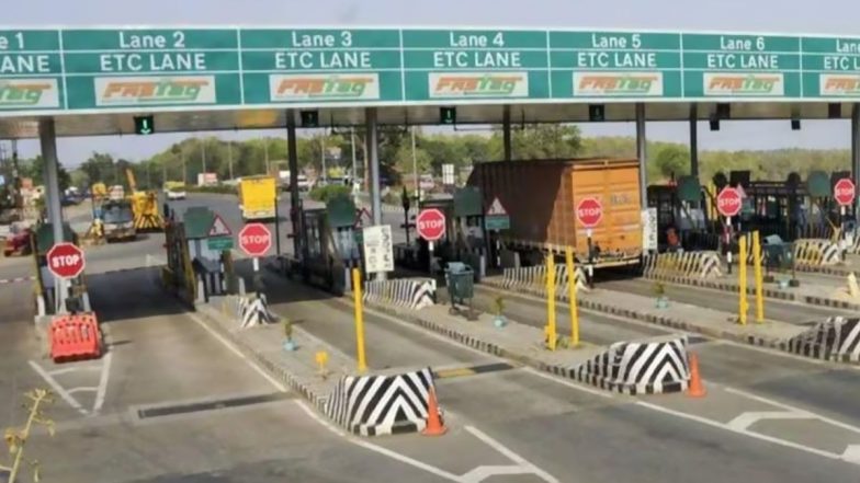 Toll Tax Hike: एक साल में दूसरी बढ़ा टोल टैक्स, हल्के वाहनों को 5 से 10 रुपये तो भारी गाड़ियों के लिए 25 रुपये तक की बढ़त