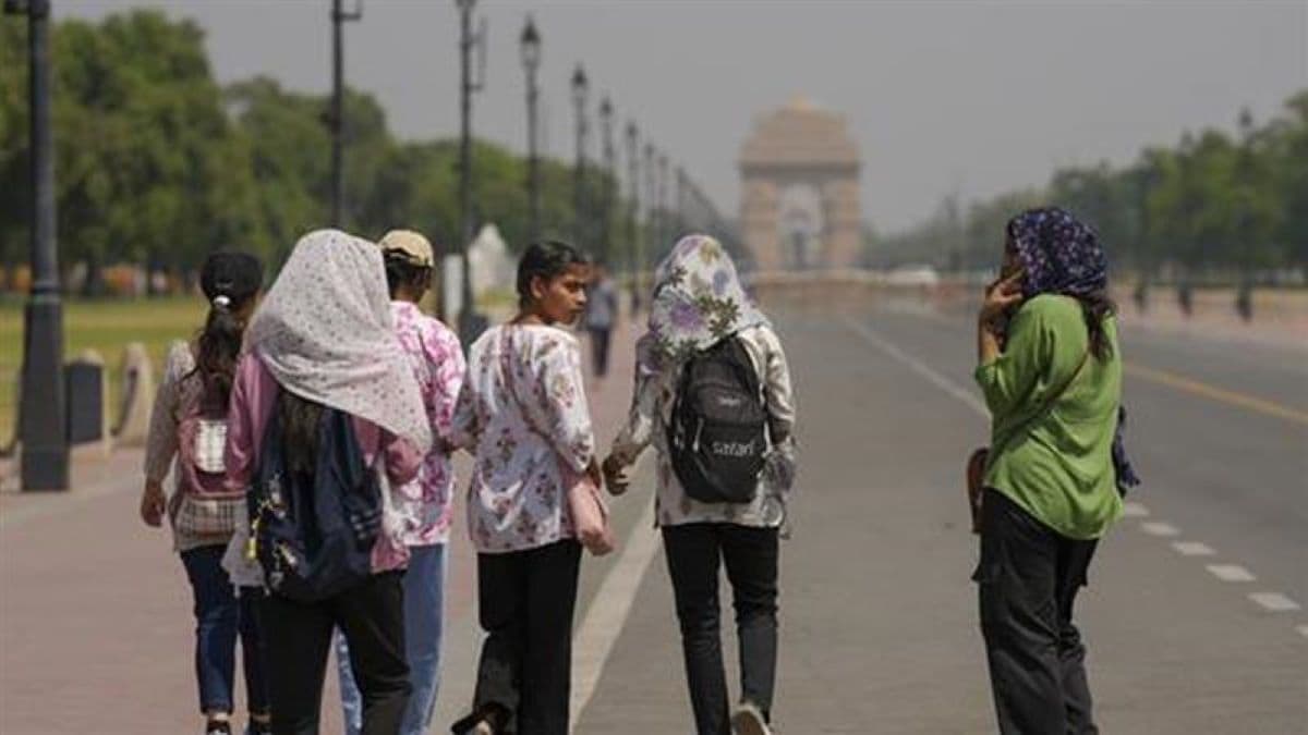 दिल्ली में भीषण गर्मी के बीच राहत लाएगी बारिश, 50KM की स्पीड से चलेंगी हवाएं 