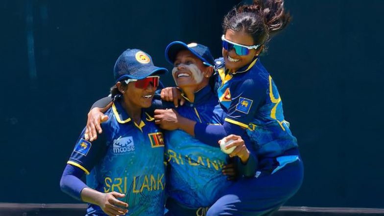 NZ-W vs SL-W ICC Women’s World Cup 2025 Live Toss & Scorecard: श्रीलंका महिला टीम ने टॉस जीतकर पहले करेगी बल्लेबाजी, न्यूजीलैंड को मिला गेंदबाजी, जानिए प्लेइंग इलेवन और लाइव स्कोरकार्ड