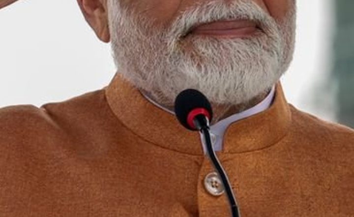 प्रधानमंत्री मोदी ने एएफएस आदमपुर का किया दौरा