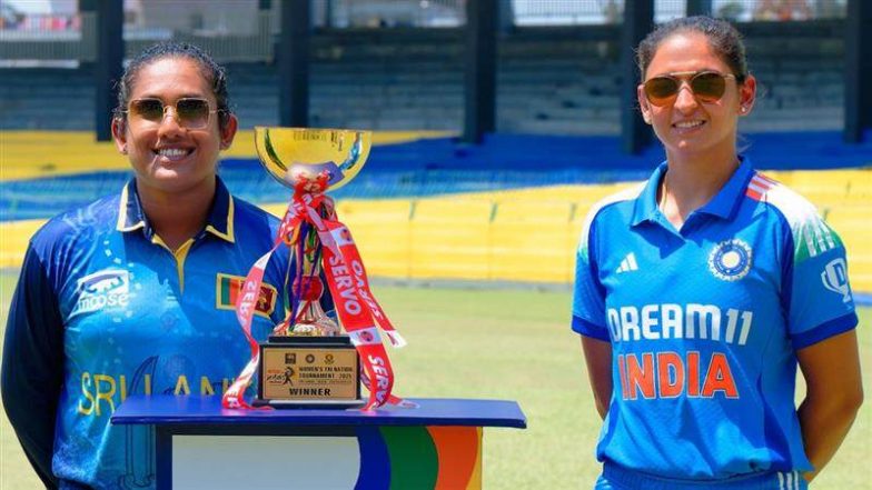 IND-W vs SL-W 4th ODI 2025 Live Toss & Scorecard: श्रीलंका महिला टीम ने जीता टॉस, भारत को मिला पहले बल्लेबाजी का न्योता, यहां देखें दोनों टीमों की प्लेइंग इलेवन और लाइव स्कोरकार्ड