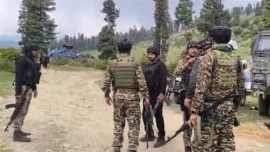 Shopian Encounter: जम्मू-कश्मीर के शोपियां में सुरक्षाबलों और आतंकियों के बीच मुठभेड़ शुरू, खुफिया सूचना के बाद चलाया गया सर्च ऑपरेशन; VIDEO