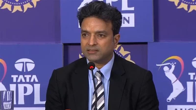 LSG vs RCB IPL 2025 Match: फिलहाल तय कार्यक्रम के मुताबिक खेला जाएगा लखनऊ सुपर जायंट्स बनाम रॉयल चैलेंजर्स बेंगलुरु मुकाबला, लेकिन हालात पर बनी रहेगी नजर; आईपीएल CEO अरुण धूमल का बयान