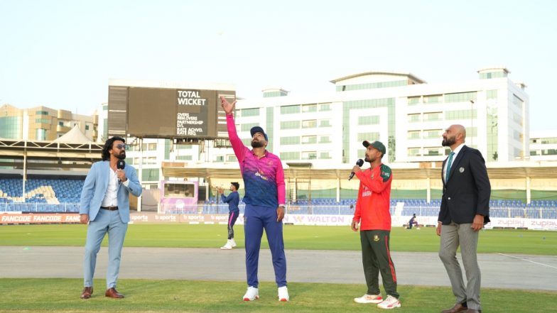 UAE vs BAN, 2nd T20I Match Toss Winner Prediction: संयुक्त अरब अमीरात बनाम बांग्लादेश के बीच आज होगा घमासान मुकाबला, मैच से पहले जानें कौनसी टीम मार सकती हैं बाजी