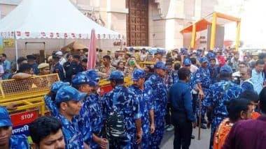 भारत-पाकिस्तान बॉर्डर पर तनाव! UP में रेड अलर्ट, वाराणसी में बढ़ाई गई सुरक्षा भारत-पाकिस्तान बॉर्डर पर तनाव! UP में रेड अलर्ट, वाराणसी में बढ़ाई गई सुरक्षा