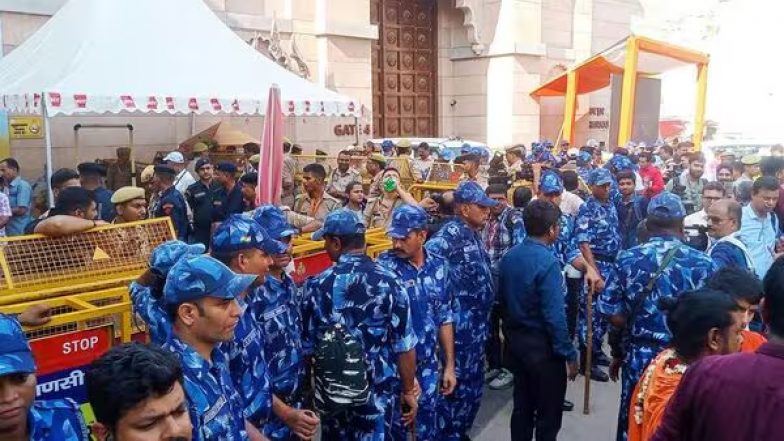 भारत-पाकिस्तान बॉर्डर पर तनाव! UP में रेड अलर्ट, वाराणसी में बढ़ाई गई सुरक्षा