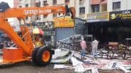 Pune Hoarding Collapse: पुणे में तेज हवा और बारिश का कहर; दो बड़े होर्डिंग्स गिरे, बाल-बाल बचे लोग (Video)