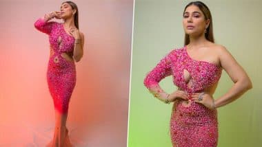 पिंक शिमरी कटआउट ड्रेस में Kangna Sharma ने बिखेरा हुस्न का जलवा, सोशल मीडिया पर छाईं बोल्ड तस्वीरें (View Pics)