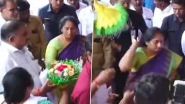 Minister Savita S Viral Video: मंत्री जी के स्वागत में अधिकारी ने भेंट किया गुलदस्ता, फेंक कर आगे बढ़ गईं मिनिस्टर साहिबा; आंध्र प्रदेश की सियासत में हलचल