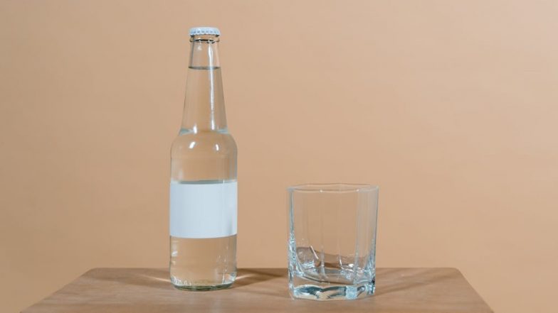Microplastics in Glass Bottles: सावधान! कांच की बोतलों से प्लास्टिक की बोतलों में 50 गुना ज्यादा माइक्रोप्लास्टिक के कण, फ्रांस की फूड सिक्योरिटी एजेंसी की रिपोर्ट में दावा