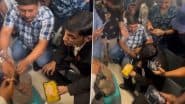 Flight Passengers Got Angry: खराब खाना देने पर भड़का पैसेंजर्स का गुस्सा, स्पाइसजेट के मैनेजर को खिलाया लोगों ने इन फ्लाइट मील, पुणे एयरपोर्ट का वीडियो आया सामने (Watch Video)
