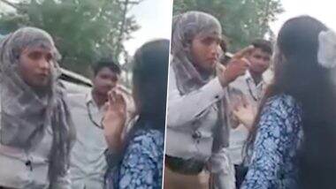 Latur Shocker: महिला ट्रैफिक पुलिस ने खोया आपा, युवती को जड़ दिया थप्पड़, ट्रिपल सीट बैठकर आने की लड़कियों को दी सजा, लातूर का वीडियो आया सामने;VIDEO Latur Shocker: महिला ट्रैफिक पुलिस ने खोया आपा, युवती को जड़ दिया थप्पड़, ट्रिपल सीट बैठकर आने की लड़कियों को दी सजा, लातूर का वीडियो आया सामने;VIDEO