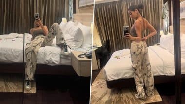 Poonam Pandey Bold Look: पूनम पांडे ने कैमरे के सामने दिखाया कर्वी फिगर, मिरर सेल्फी वीडियो से मचाया बवाल (Watch Video) Poonam Pandey Bold Look: पूनम पांडे ने कैमरे के सामने दिखाया कर्वी फिगर, मिरर सेल्फी वीडियो से मचाया बवाल (Watch Video)