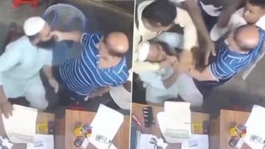 Viral Video: बांग्लादेश में बिल मांगने पर ग्राहक ने दुकानदार की दाढ़ी खींची, कंप्यूटर भी तोड़ा