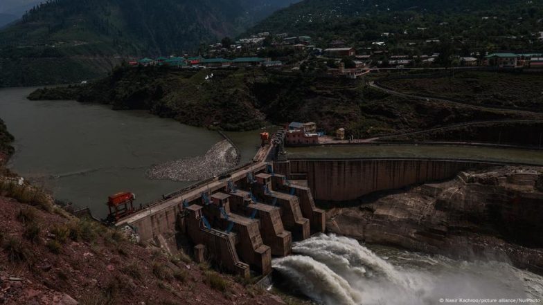 भारत, पाकिस्तान के बीच कश्मीर में नदी परियोजनाओं पर क्या है विवाद
