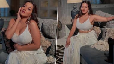 डीपनेक ड्रेस में Monalisa ने दिखाया बोल्ड अवतार, 'जुड़वा जल्लाद' के सेट से शेयर की ग्लैमरस तस्वीरें (View Pics) डीपनेक ड्रेस में Monalisa ने दिखाया बोल्ड अवतार, 'जुड़वा जल्लाद' के सेट से शेयर की ग्लैमरस तस्वीरें (View Pics)