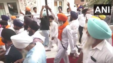 VIDEO: ऑपरेशन ब्लू स्टार की 41वीं बरसी पर स्वर्ण मंदिर में लगे 'खालिस्तान जिंदाबाद' के नारे VIDEO: ऑपरेशन ब्लू स्टार की 41वीं बरसी पर स्वर्ण मंदिर में लगे 'खालिस्तान जिंदाबाद' के नारे