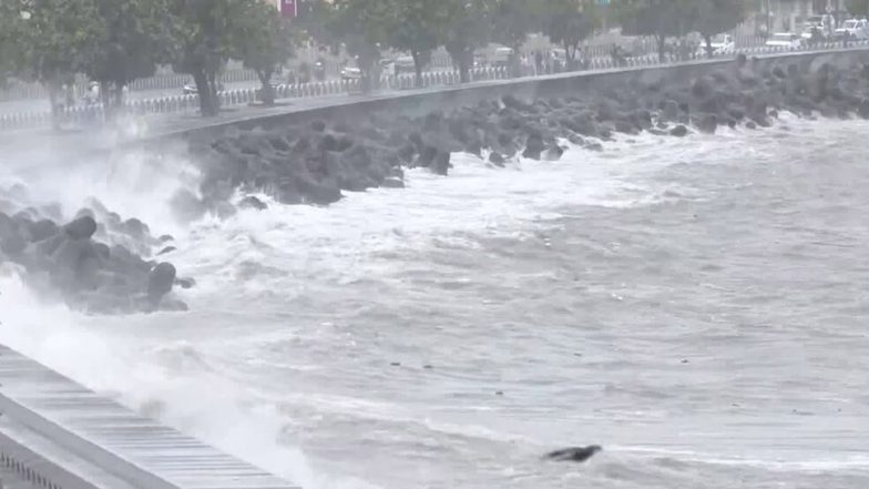 Mumbai High Tide Update: मुंबई में बारिश के बीच हाई टाइड का खतरा, आज दोपहर 3:27 बजे 3.01 मीटर ऊंची लहरें उठने की संभावना
