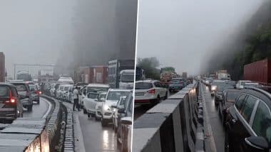 VIDEO: महाराष्ट्र में भारी बारिश के चलते मुंबई-पुणे एक्सप्रेसवे पर ट्रैफिक जाम, यशवंतराव चव्हाण एक्सप्रेसवे पर वाहनों की लगी लंबी कतारें