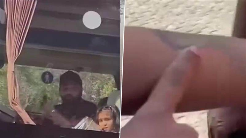 Rohit Sharma Shows Daughter a Fan With Hitman's Tattoo: देखो समायरा, तुम्हारे पापा के फैन ने बनवाया टैटू! रोहित शर्मा ने बेटी को दिखाया 'हिटमैन' टैटू वाला फैन