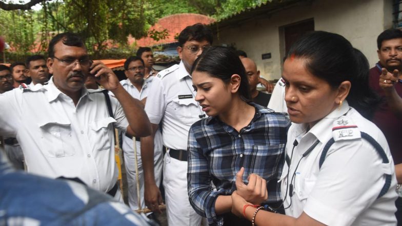 Sharmistha Panoli Bail: इन शर्तों पर शर्मिष्ठा पनोली को मिली अंतरिम जमानत, पिता ने जताई खुशी