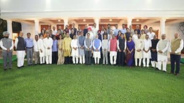 पीएम मोदी ने की विदेश दौरे से लौटे सर्वदलीय प्रतिनिधिमंडल के सदस्यों से मुलाकात, पाक पोषित आतंकवाद को बेनकाब करने के मिशन पर लिया फीडबैक