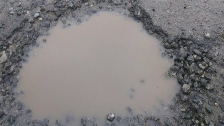 मुंबई की सड़कों से खड्डों का होगा सफाया! BMC ने लॉन्च किया 'Pothole QuickFix' ऐप, जानें कैसे करेगा काम