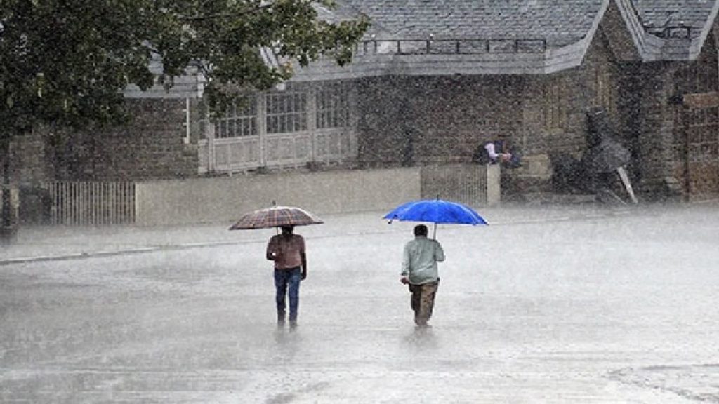 महाराष्ट्र में अगले कुछ दिनों तक भारी बारिश और आंधी की चेतावनी, IMD से जानें आज मुंबई का मौसम कैसा रहेगा