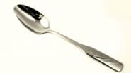 Chinese Man Swallows Spoon: नशे की हालत में शख्स ने गलती से निगला चम्मच, 6 महीने तक रहा इससे अनजान और फिर...