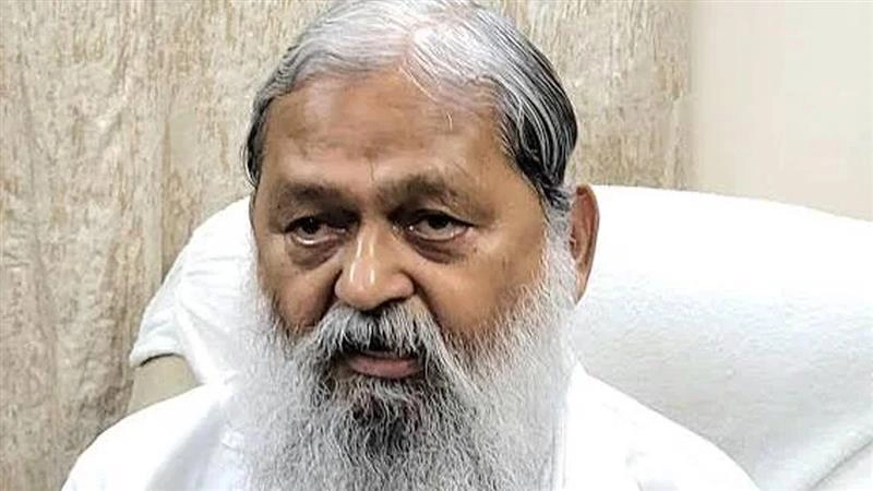 Haryana: कैबिनेट मंत्री अनिल विज ने अंबाला में नई वंदे भारत ट्रेन को हरी झंडी दिखाकर रवाना किया