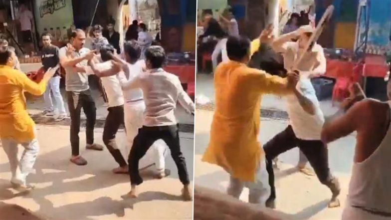 Mathura Kullhad War: मथुरा के बरसाना में 'कुल्हड़ युद्ध'; ग्राहकों को लेकर भिड़े लस्सी वाले, मारपीट का VIDEO वायरल