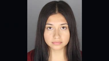 Sex With Student: मिशिगन में स्कूल की टीचर ने 16 वर्षीय छात्र के साथ किया सेक्स, सहकर्मी को बताने के बाद हुआ खुलासा Sex With Student: मिशिगन में स्कूल की टीचर ने 16 वर्षीय छात्र के साथ किया सेक्स, सहकर्मी को बताने के बाद हुआ खुलासा