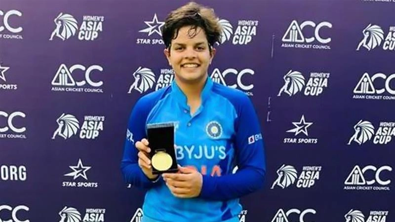 खिताबी जीत के बाद शेफाली वर्मा से मुख्यमंत्री नायब सिंह सैनी की बातचीत, चंडीगढ़ आने का निमंत्रण