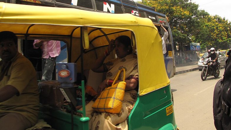 Bengaluru Auto Fare Hike: अब सफर करने के लिए 30 की जगह यात्रियों को देने होंगे 36 रूपए, 4 वर्षों के बाद बेंगलुरु में ऑटो रिक्शा के किराए में हुई बढ़ोत्तरी