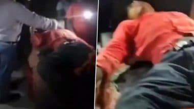 Ballia: उत्तर प्रदेश में स्वास्थ सेवा बदहाल! बलिया के जिला हॉस्पिटल में मोबाइल के टॉर्च में किया गया मरीज का इलाज; VIDEO
