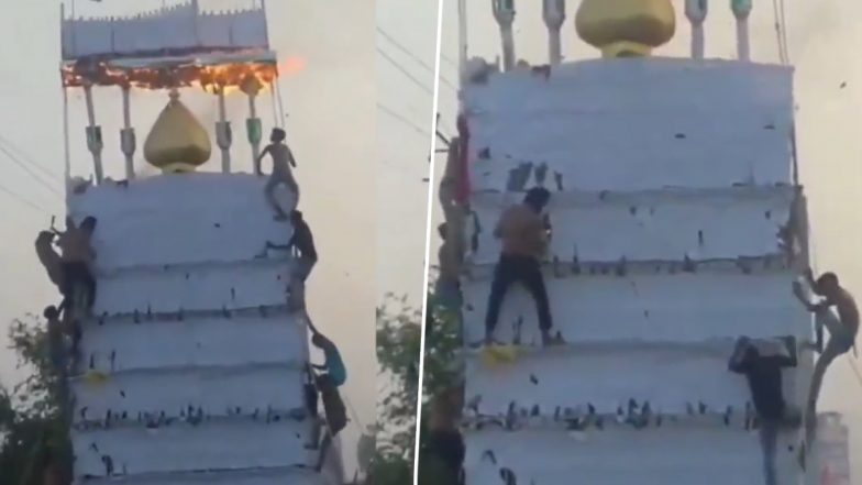 Bareilly: मुहर्रम जुलूस के दौरान 25 फीट ताजिया हाई टेंशन तार से टकराया, आग लगने से मची अफरा तफरी, बरेली जिले का वीडियो आया सामने;VIDEO