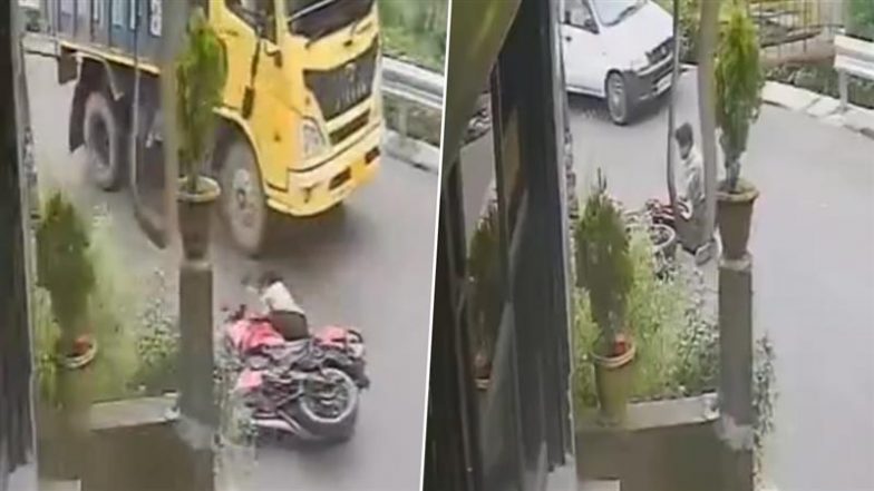 Bhimtal Shocker: सामने से आ रहा था ट्रक...भीमताल में बाइकर की बाल-बाल बची जान; VIDEO देख रोंगटे खड़े हो जाएंगे