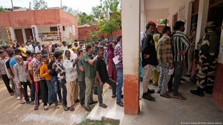 क्या आधार कार्ड से होगी बिहार का वोटर होने की पुष्टि