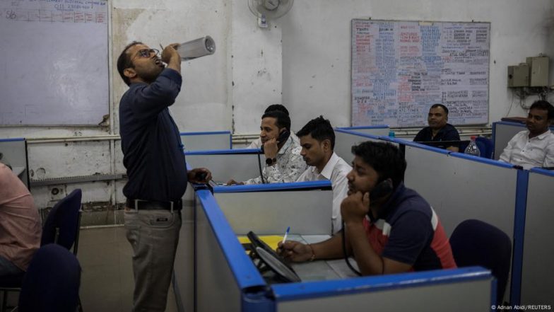 भारत में काम के घंटे पर नए सिरे से तेज होती बहस