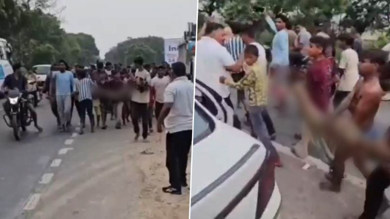 Bulandshahr: 15 फुट के विशाल अजगर को ले जाते दिखे बच्चे, रील और सेल्फी लेते लोगों का उमड़ा हुजूम- देखें  वायरल वीडियो